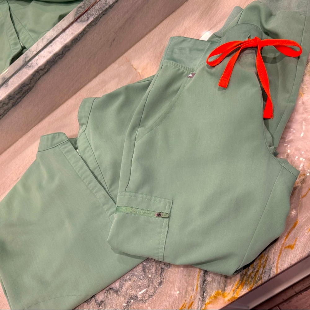 Figs Scrubs in limited edition Jade, Zamora joggers S/P and Rafaela top XS